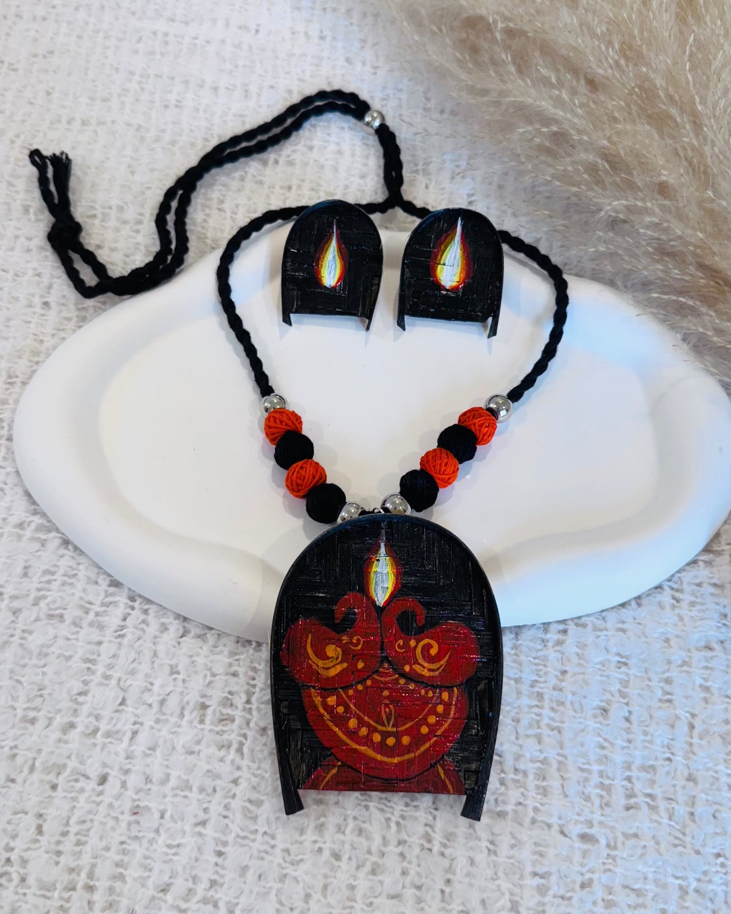 Hand-Painted Traditional Kulo Necklace and Earrings Set
