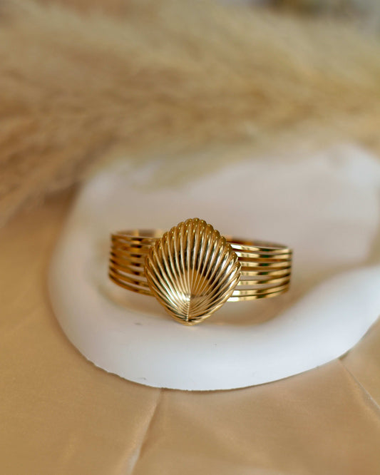 Elegant Anti-Tarnish Shell Bracelet for Evening Parties - Occean By Soumali