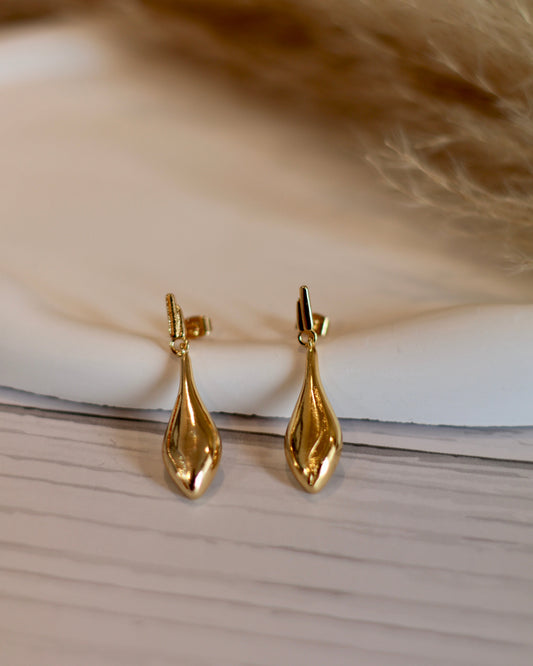 Elegant Gold-Plated Teardrop Dangle Earrings