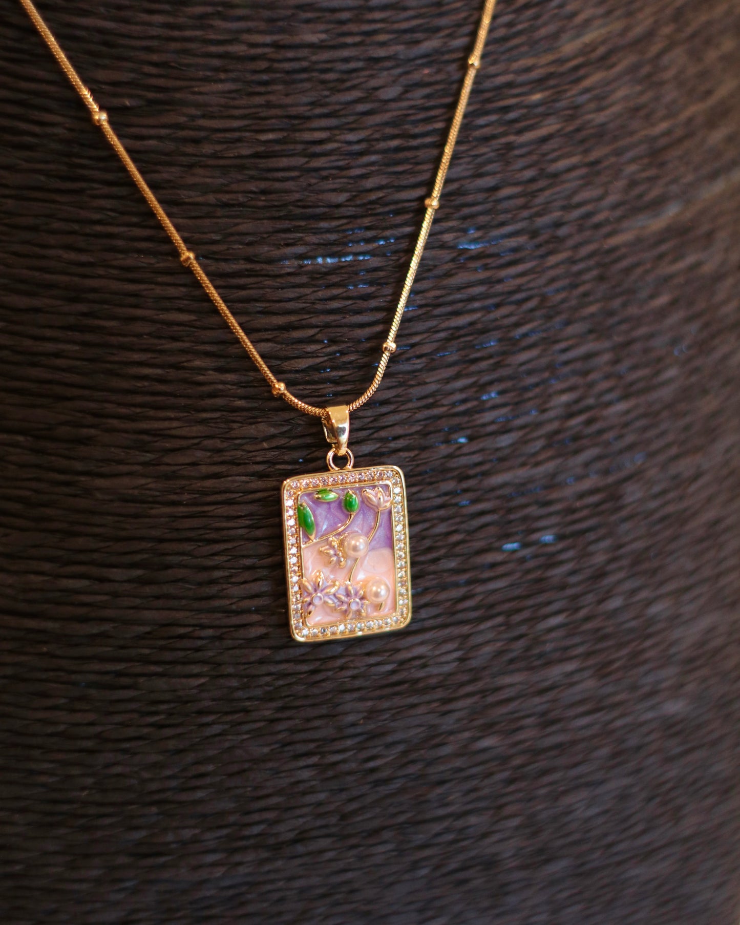 Elegant Hand-Painted Floral Pendant Necklace with Pearls & Rhinestones