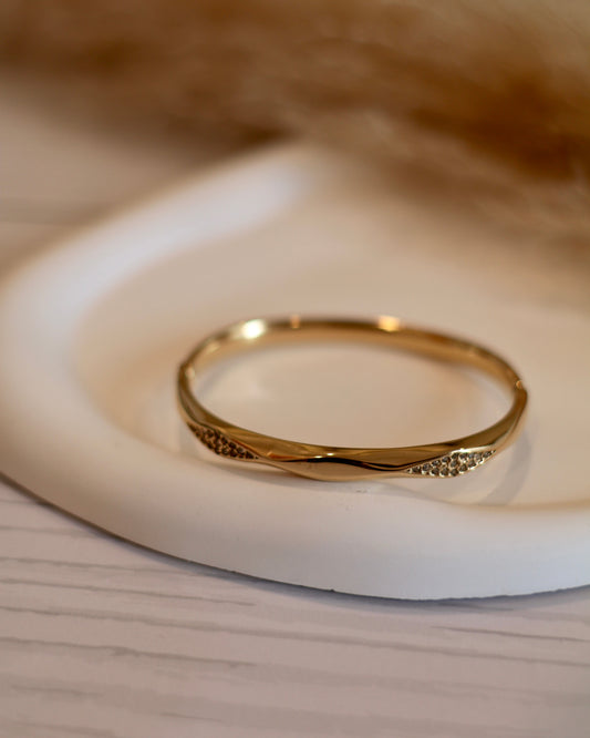 Minimalist Anti-Tarnish Waterproof Elegant Bangle