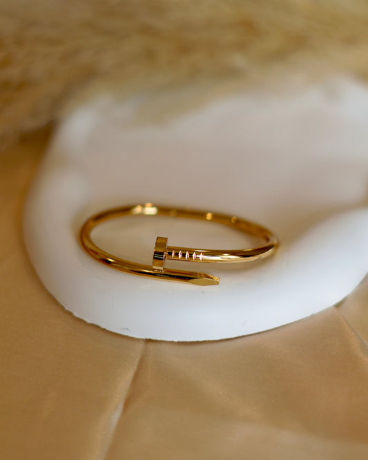 Trending Gold-Plated Nail Design Bracelet Bangles
